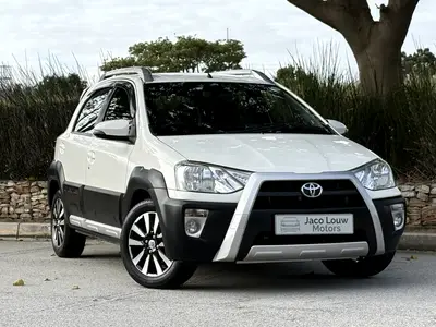 2015 Toyota Etios Cross 1.5 Xs 5Dr