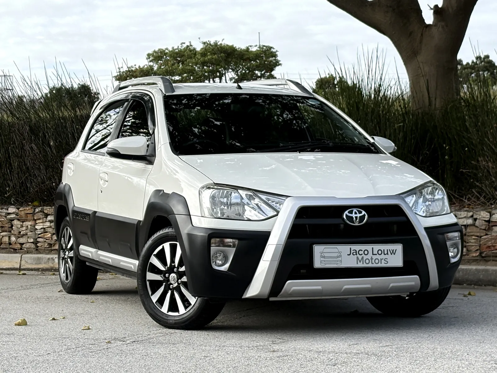 2015 Toyota Etios Cross 1.5 Xs 5Dr